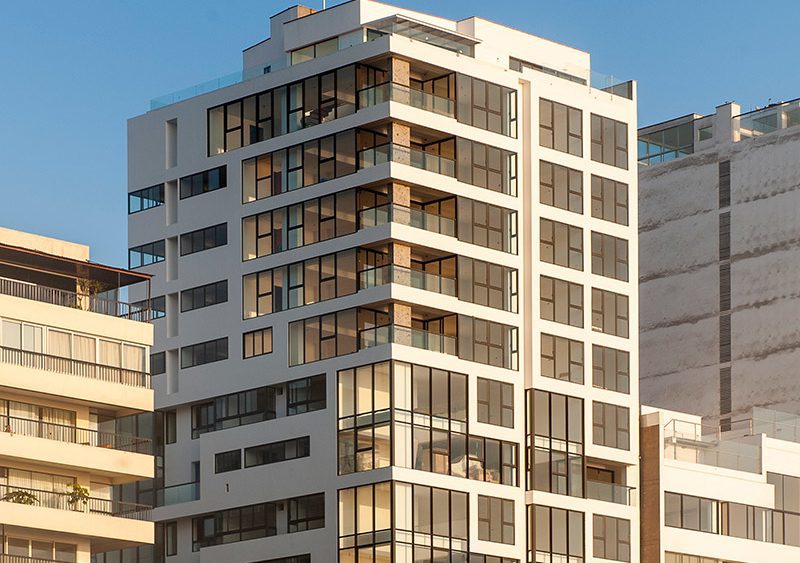 Ventanas Thermia en edificio Chang
