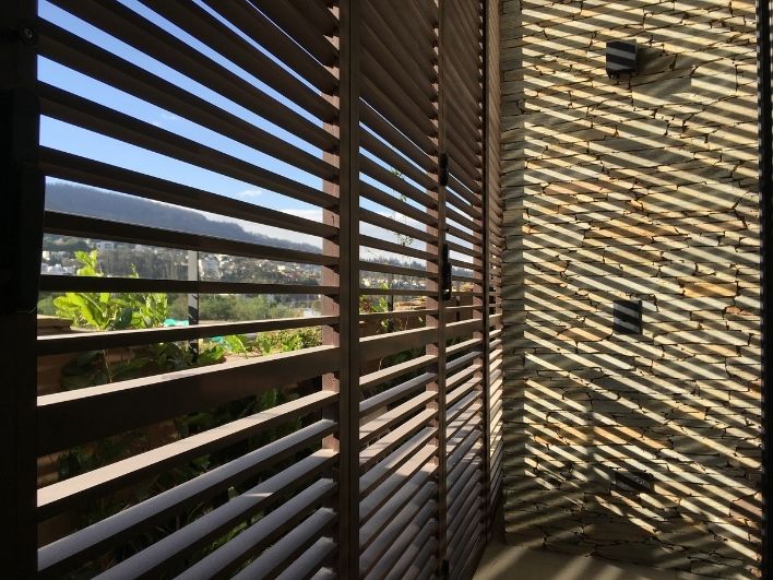 Obra en Quito con el mejor sistema Thermia Barcelona de protección solar para la vivienda